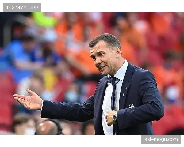 特写:一位资深足球解说员在适应AI辅助解说工具时的内心独白 特写:一位资深足球解说员在适应AI辅助解说工具时的内心独白